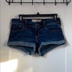 Hollister Short-Short low rise